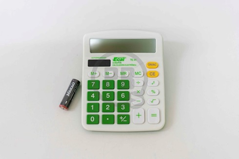 Calculadora Ecal tc41 de escritorio 8 digitos + pila